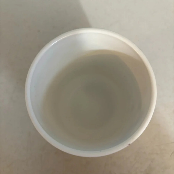 🛍️3/$30  Vintage Disney 101 Dalmatians small kids white plastic cup - Picture 7 of 10
